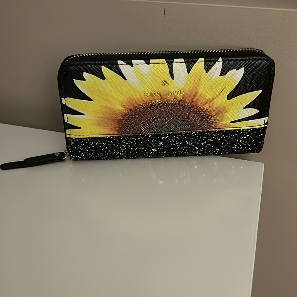 Kate Spade wristlet